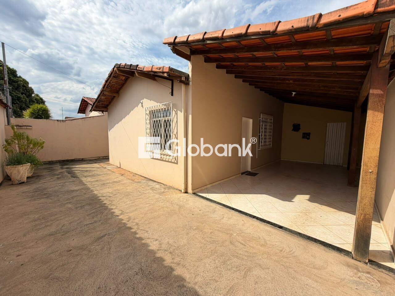 Casa 4 quartos para aluguel Morada do Parque 130m² Montes Claros MG: 