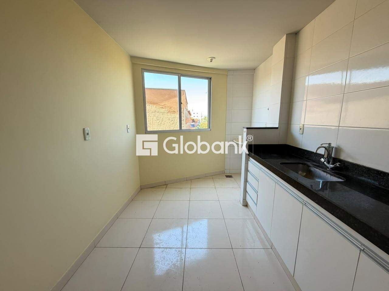 Apartamento 2 quartos para aluguel Cândida Câmara 80m² Montes Claros MG: 