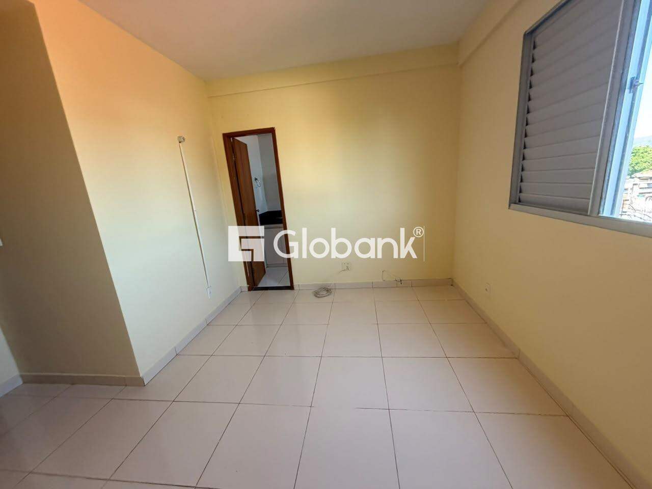 Apartamento 2 quartos para aluguel Cândida Câmara 80m² Montes Claros MG: 