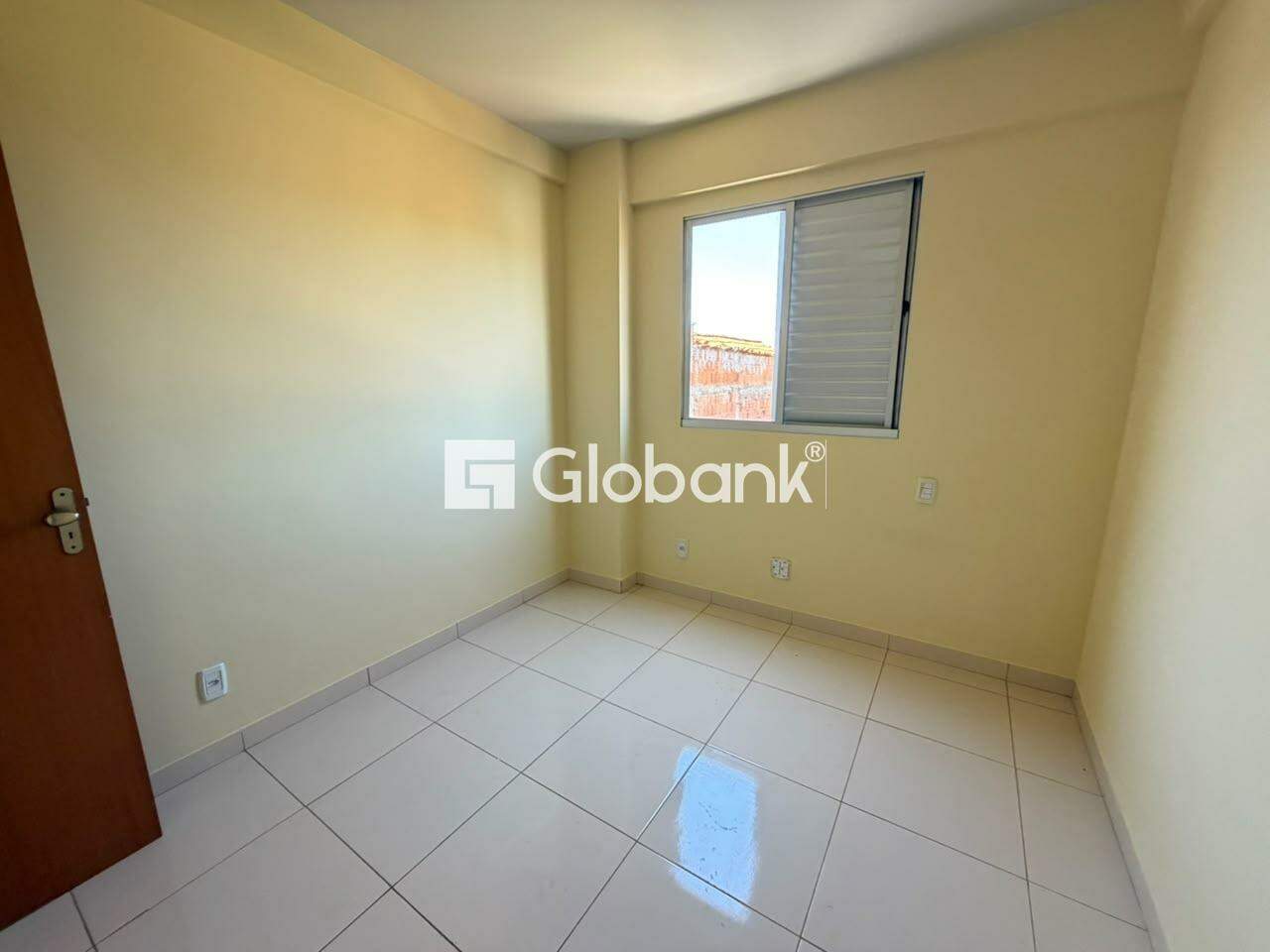 Apartamento 2 quartos para aluguel Cândida Câmara 80m² Montes Claros MG: 
