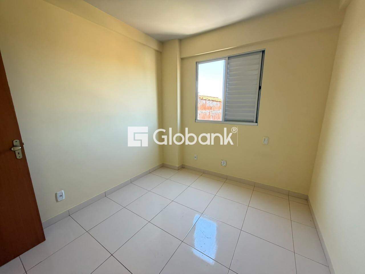 Apartamento 2 quartos para aluguel Cândida Câmara 80m² Montes Claros MG: 