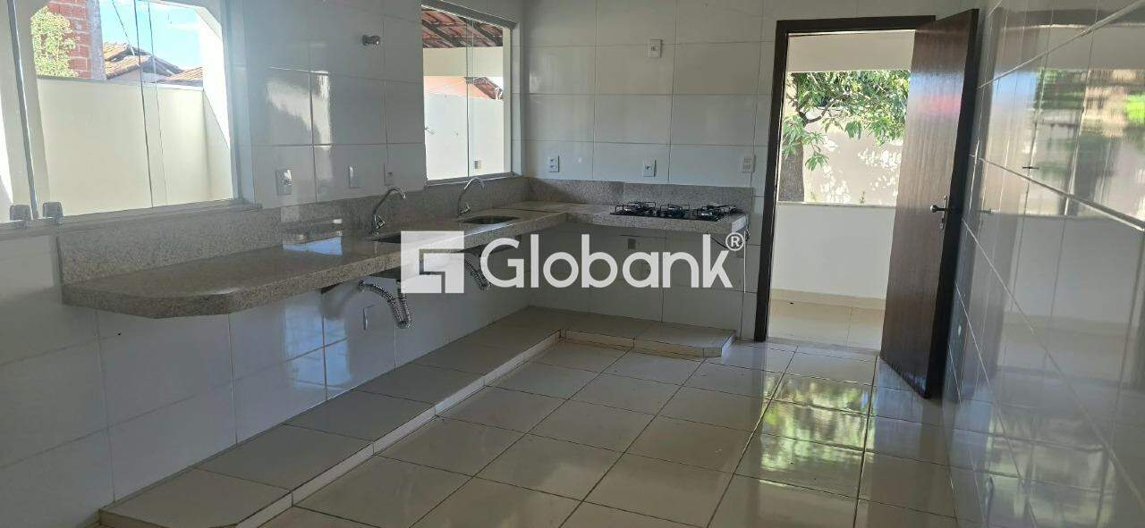 Casa 3 quartos à venda Vera Cruz 207m² Montes Claros MG: 