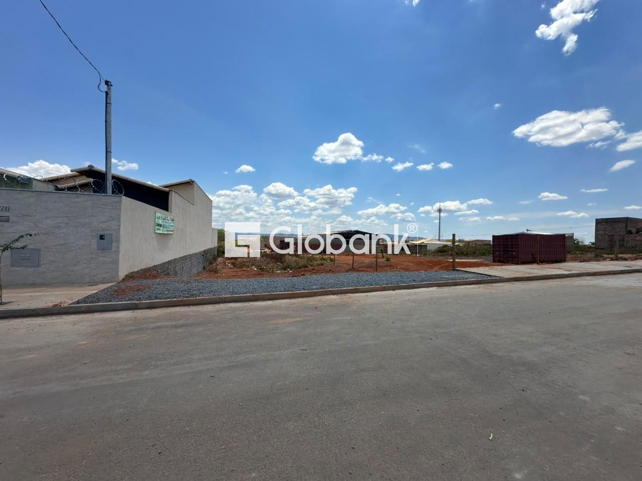 Terreno à venda Jardim Primavera 1.440m² Montes Claros MG: 