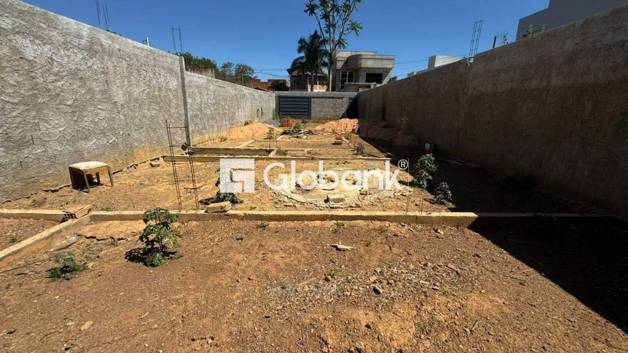 Terreno à venda Jardim Liberdade 0,01m² Montes Claros MG: 