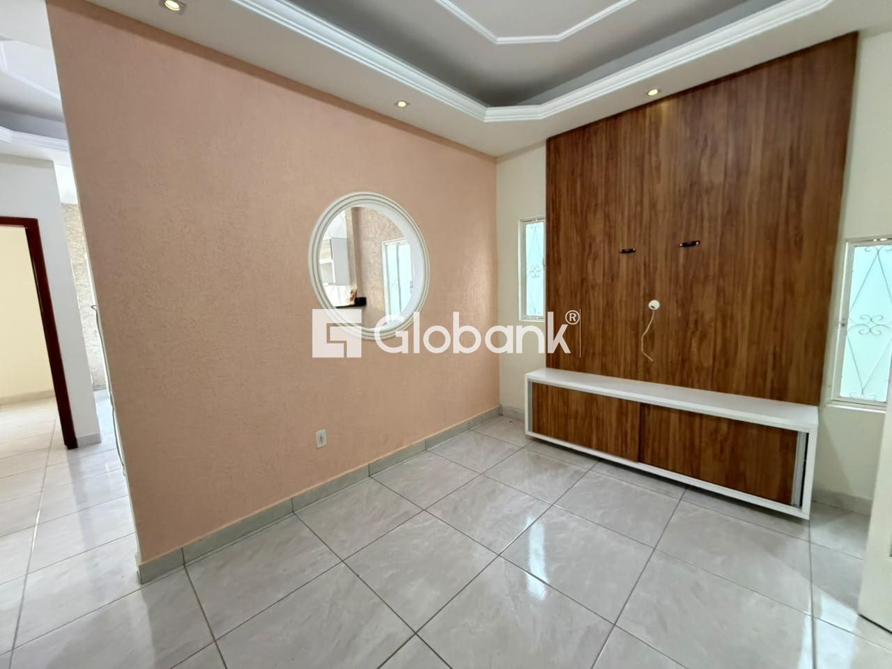 Casa 3 quartos para aluguel Independência 80m² Montes Claros MG: 