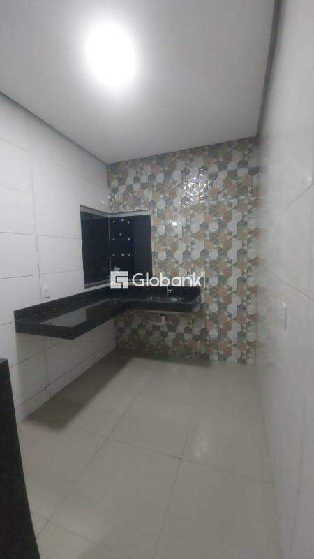 Casa 2 quartos à venda Jardim Olímpico 55m² Montes Claros MG: 