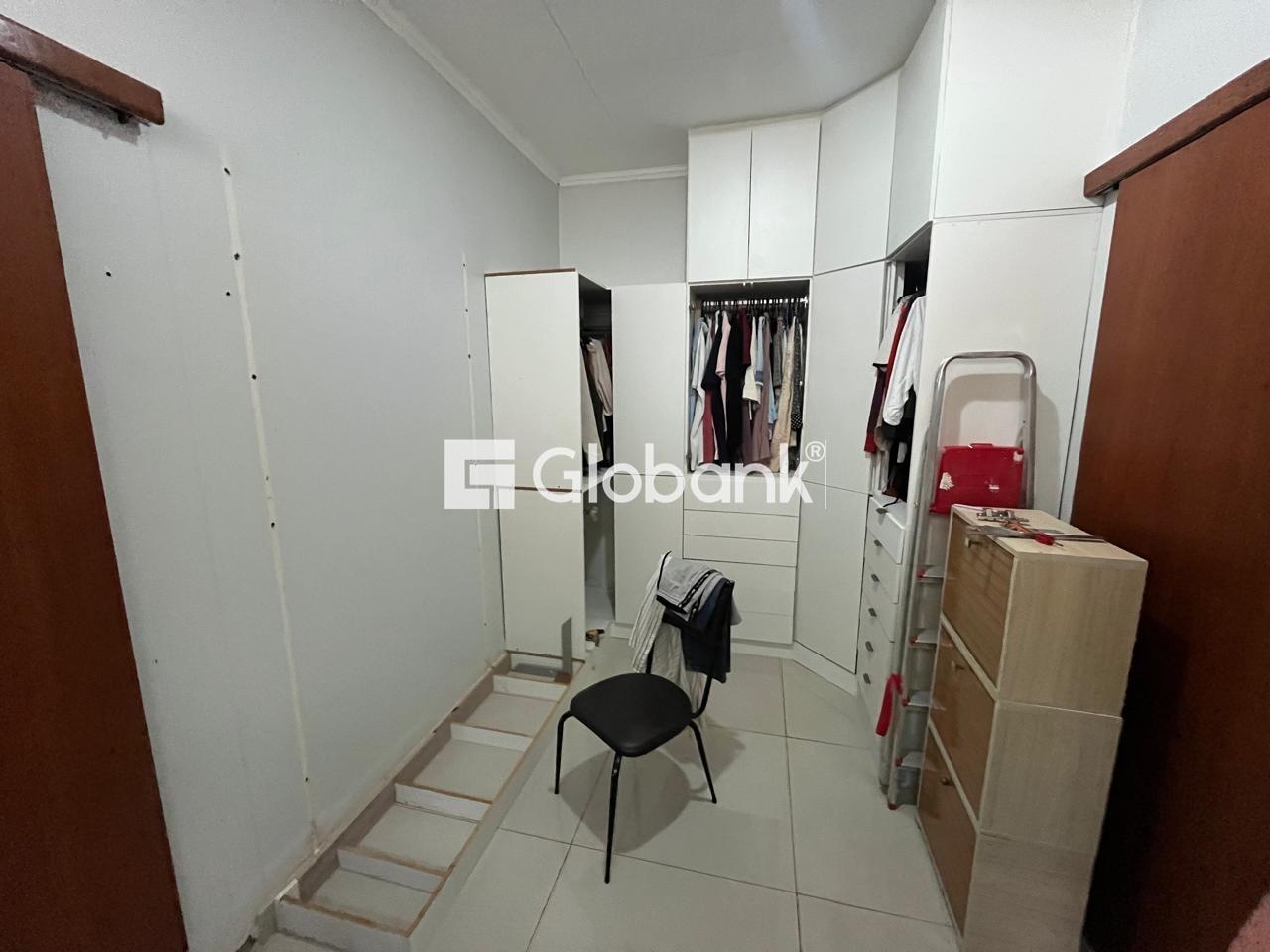 Casa 3 quartos para aluguel Ibituruna 345m² Montes Claros MG: closet