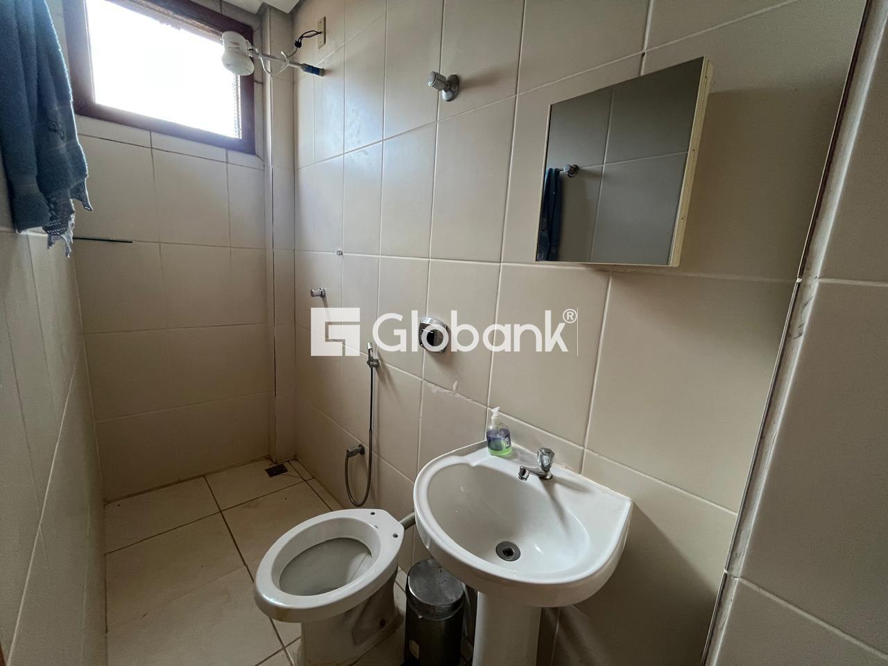 Casa 3 quartos para aluguel Ibituruna 345m² Montes Claros MG: banheiro DCE