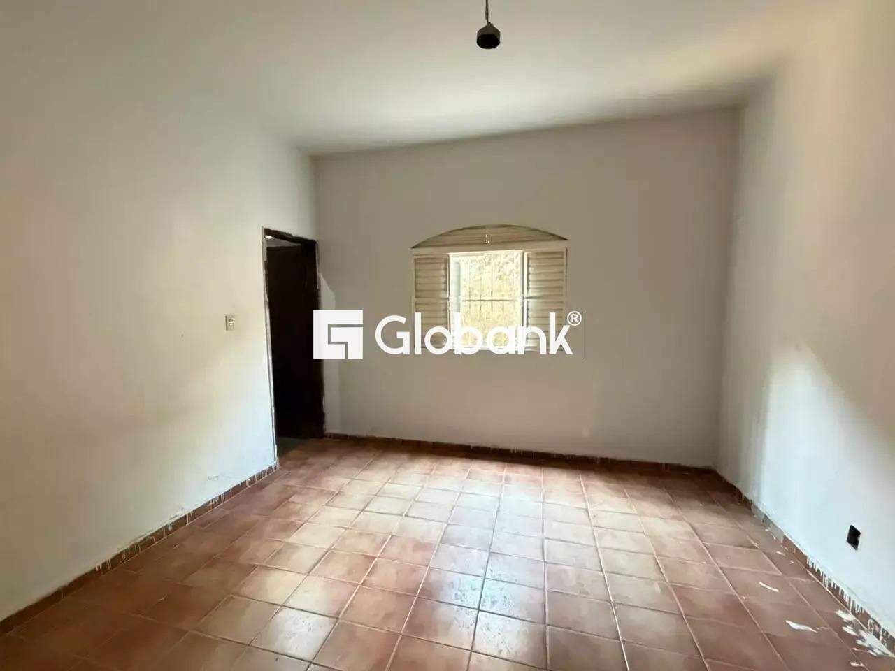 Casa 6 quartos à venda Morrinhos 200m² Montes Claros MG: 