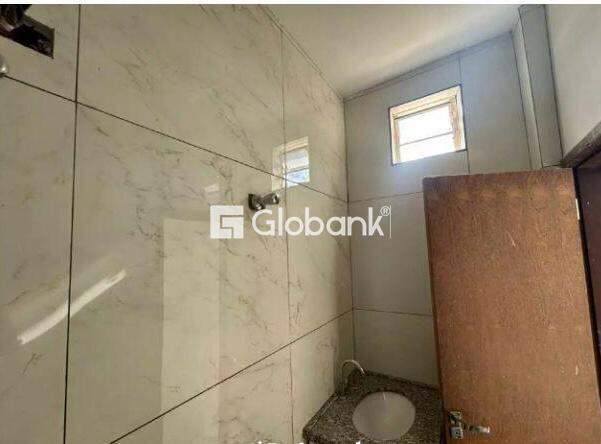 Casa 6 quartos à venda Morrinhos 200m² Montes Claros MG: 