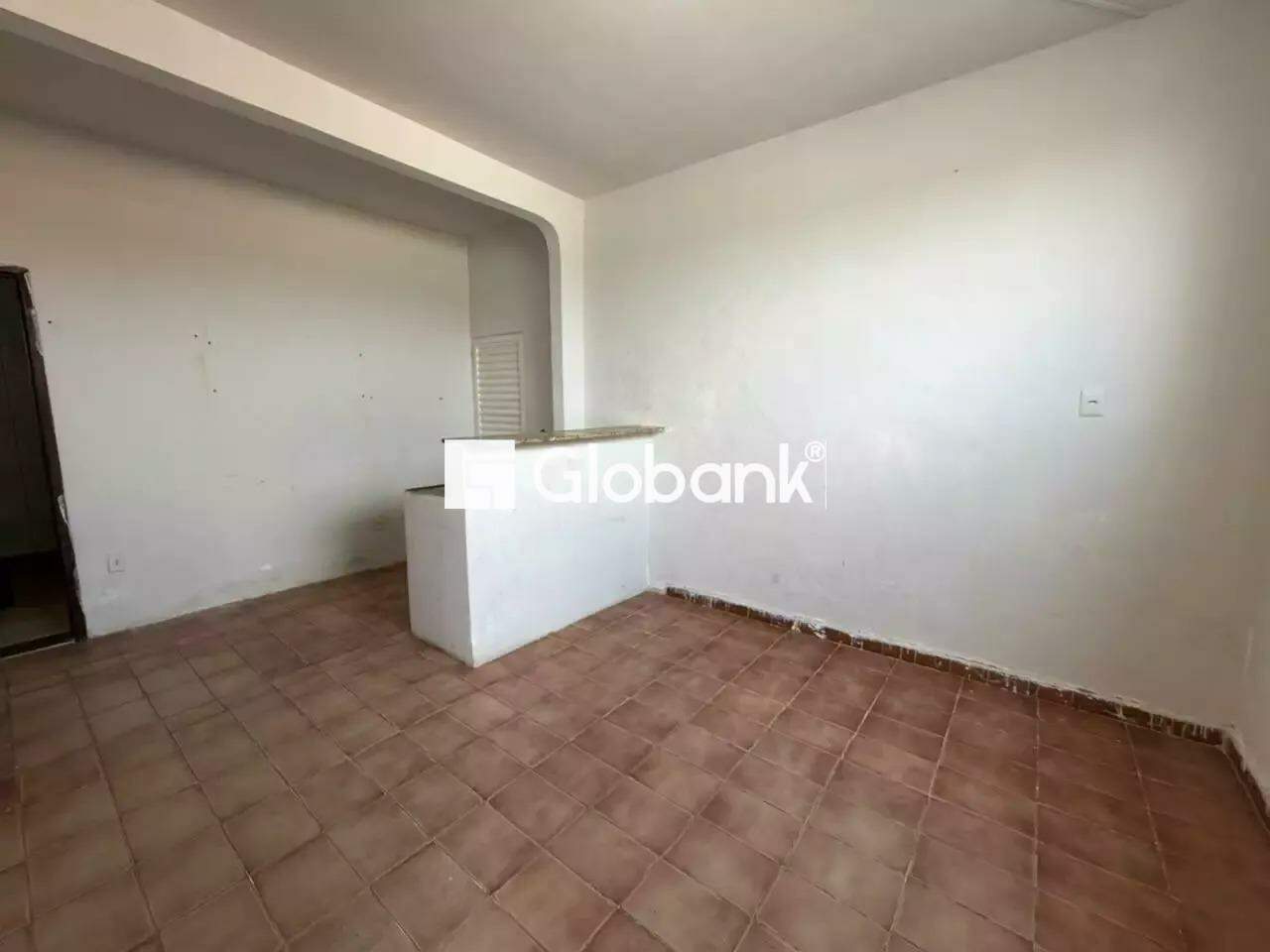 Casa 6 quartos à venda Morrinhos 200m² Montes Claros MG: 
