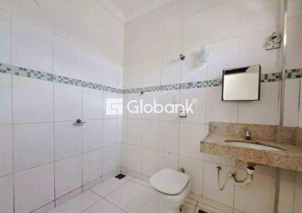 Casa 6 quartos à venda Morrinhos 200m² Montes Claros MG: 