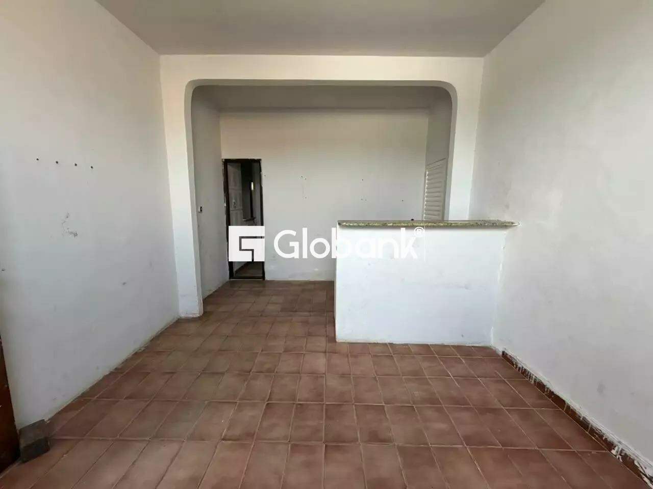 Casa 6 quartos à venda Morrinhos 200m² Montes Claros MG: 