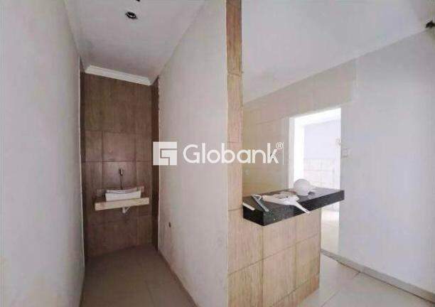 Casa 6 quartos à venda Morrinhos 200m² Montes Claros MG: 