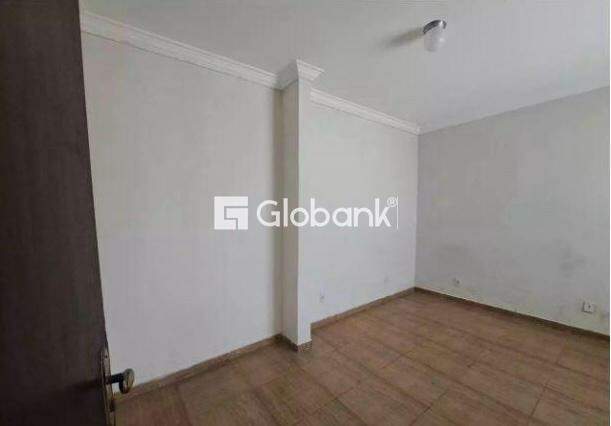 Casa 6 quartos à venda Morrinhos 200m² Montes Claros MG: 