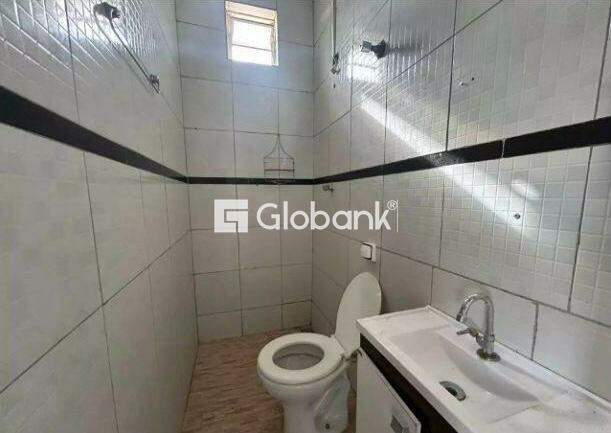 Casa 6 quartos à venda Morrinhos 200m² Montes Claros MG: 