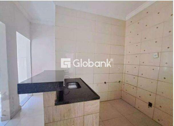Casa 6 quartos à venda Morrinhos 200m² Montes Claros MG: 