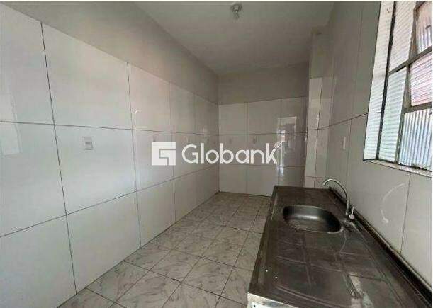 Casa 6 quartos à venda Morrinhos 200m² Montes Claros MG: 