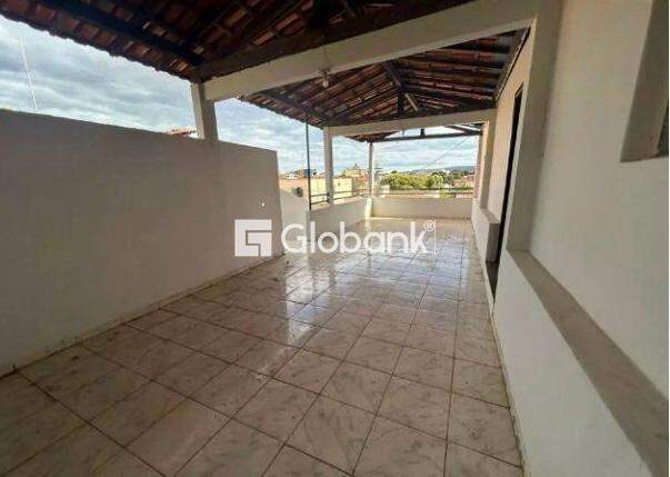 Casa 6 quartos à venda Morrinhos 200m² Montes Claros MG: 