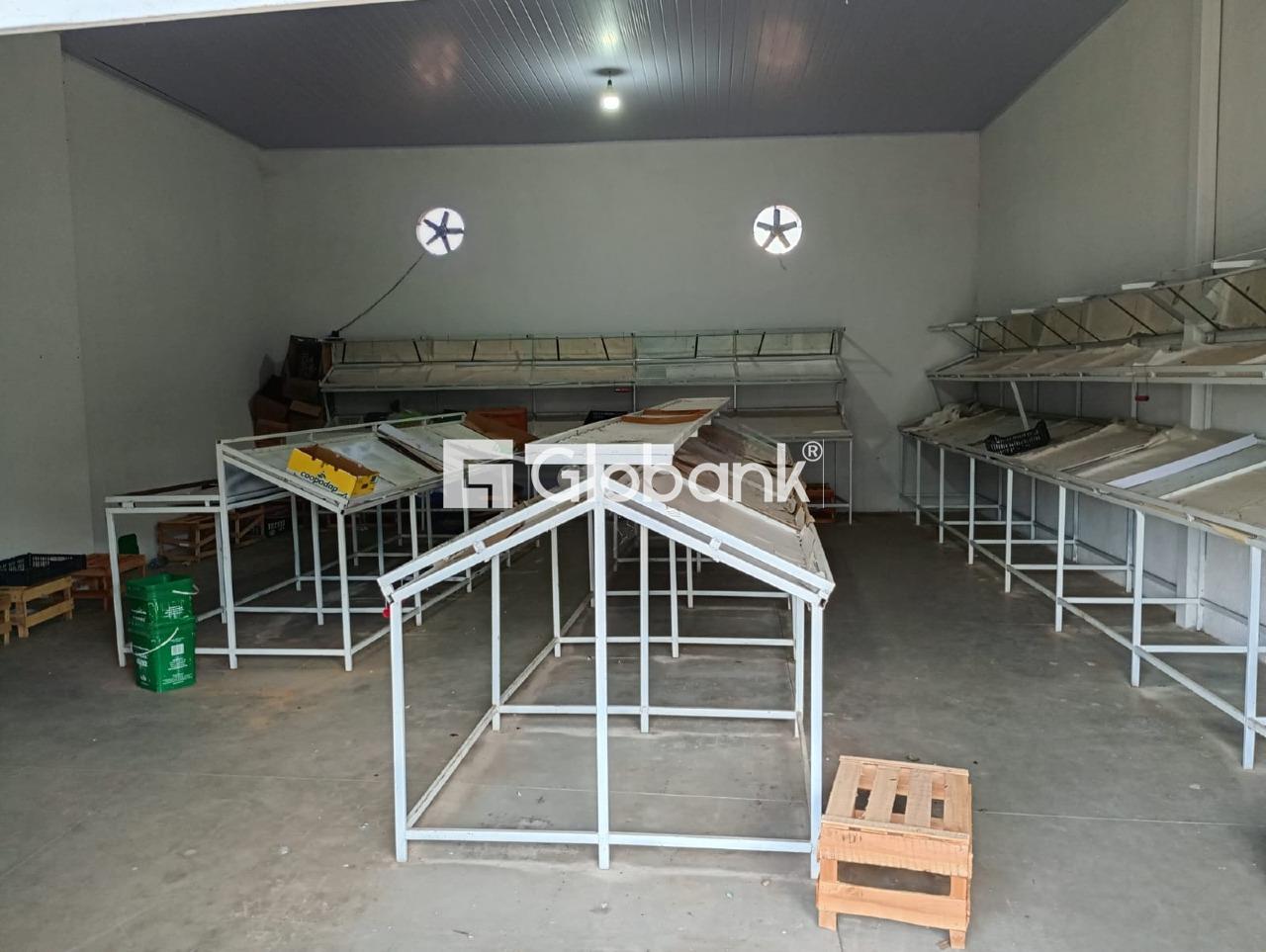 Ponto comercial para aluguel Major Prates 110m² Montes Claros MG: 