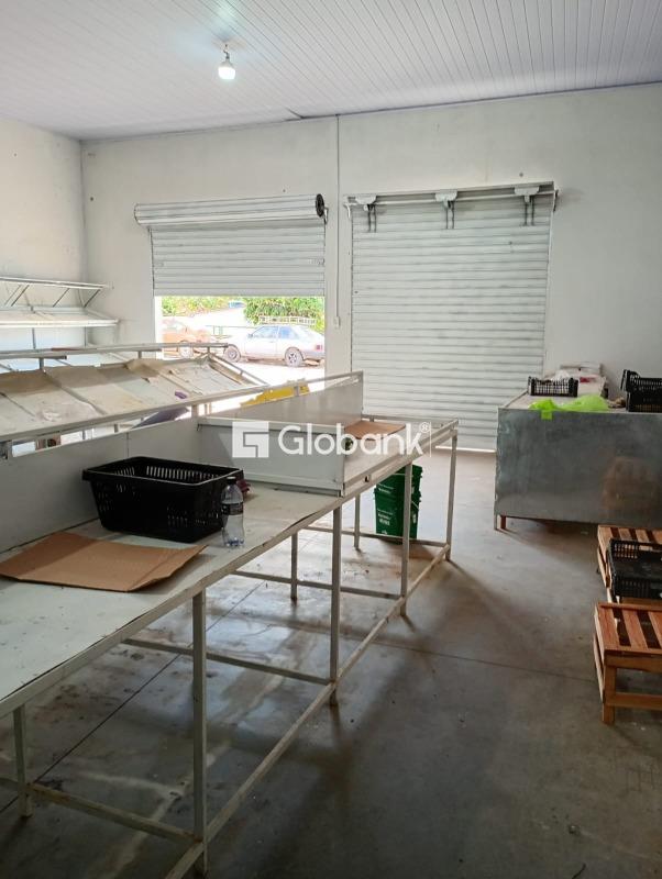 Ponto comercial para aluguel Major Prates 110m² Montes Claros MG: 