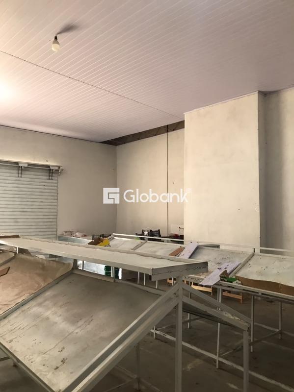 Ponto comercial para aluguel Major Prates 110m² Montes Claros MG: 