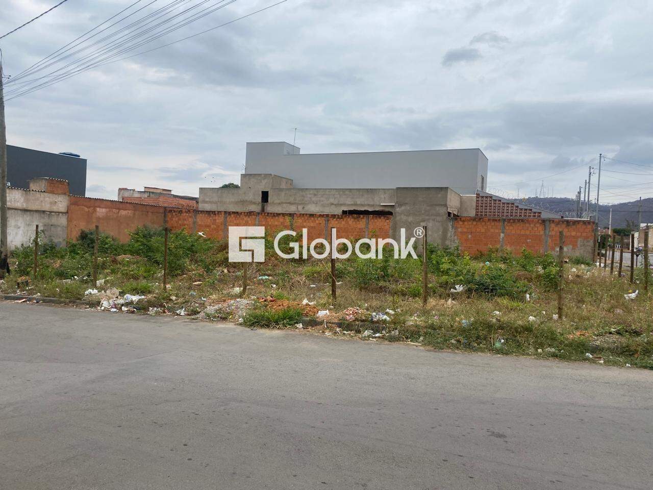 Terreno à venda Alterosas 600m² Montes Claros MG: 