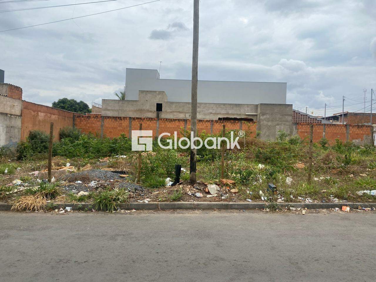 Terreno à venda Alterosas 600m² Montes Claros MG: 