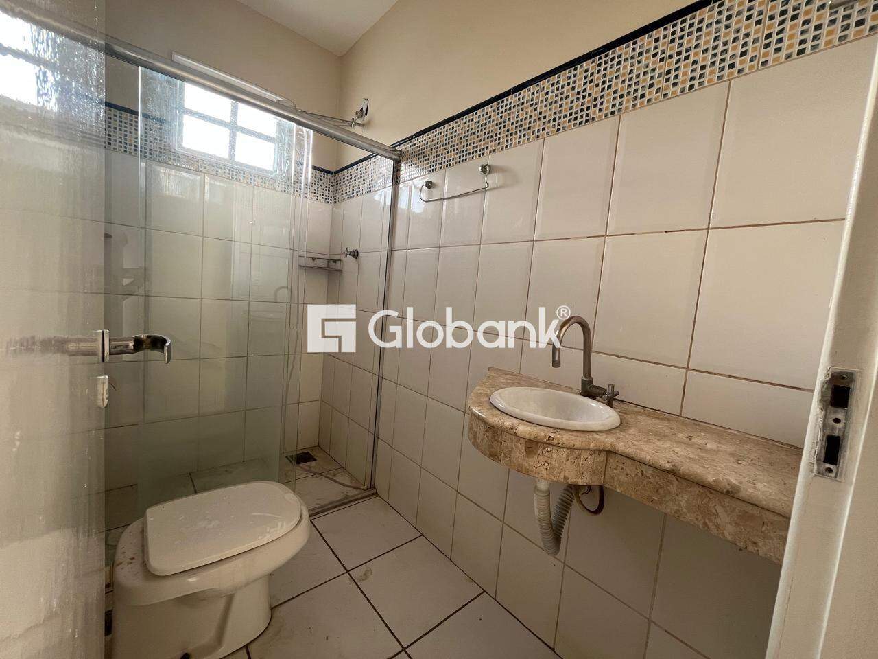 Casa 3 quartos para aluguel Vila Guilhermina 120m² Montes Claros MG: