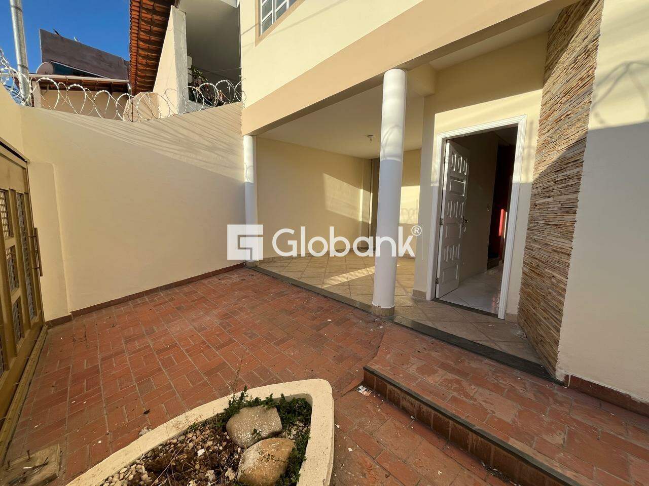 Casa 3 quartos para aluguel Vila Guilhermina 120m² Montes Claros MG: