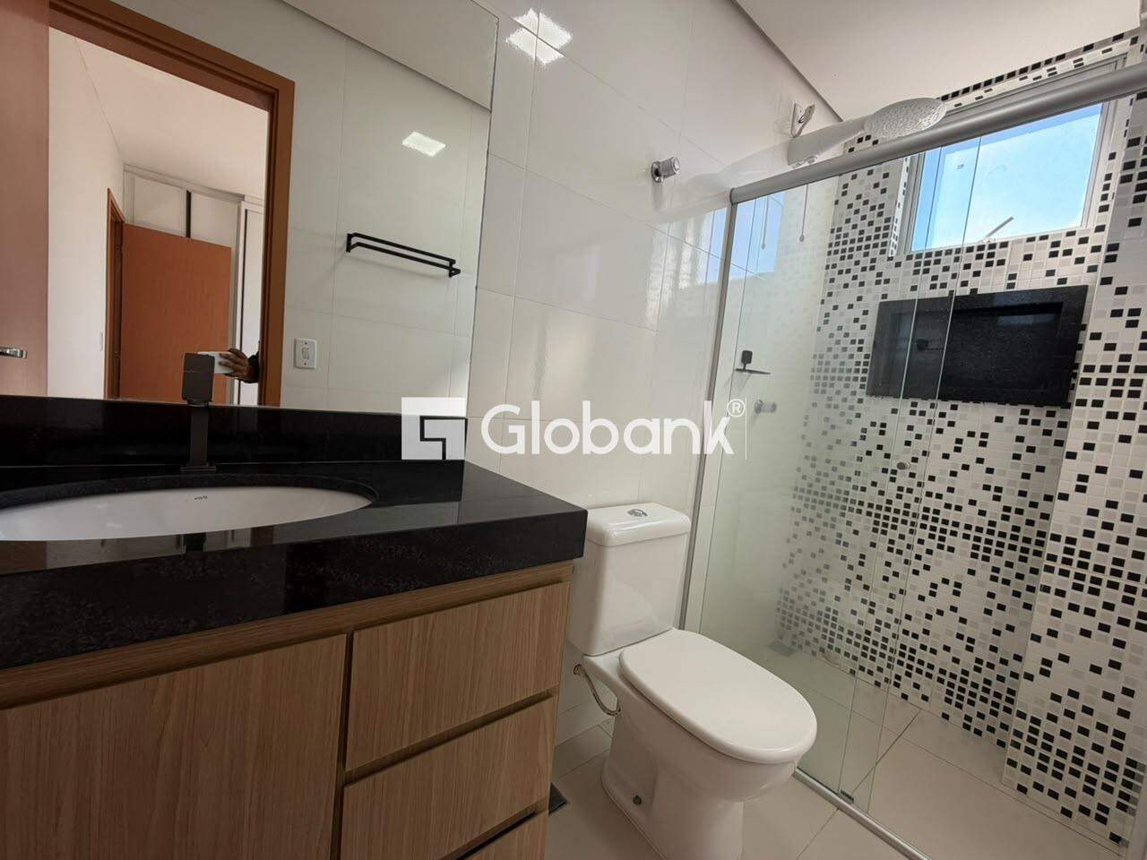 Apartamento 2 quartos para aluguel Vila Guilhermina 80m² Montes Claros MG: 