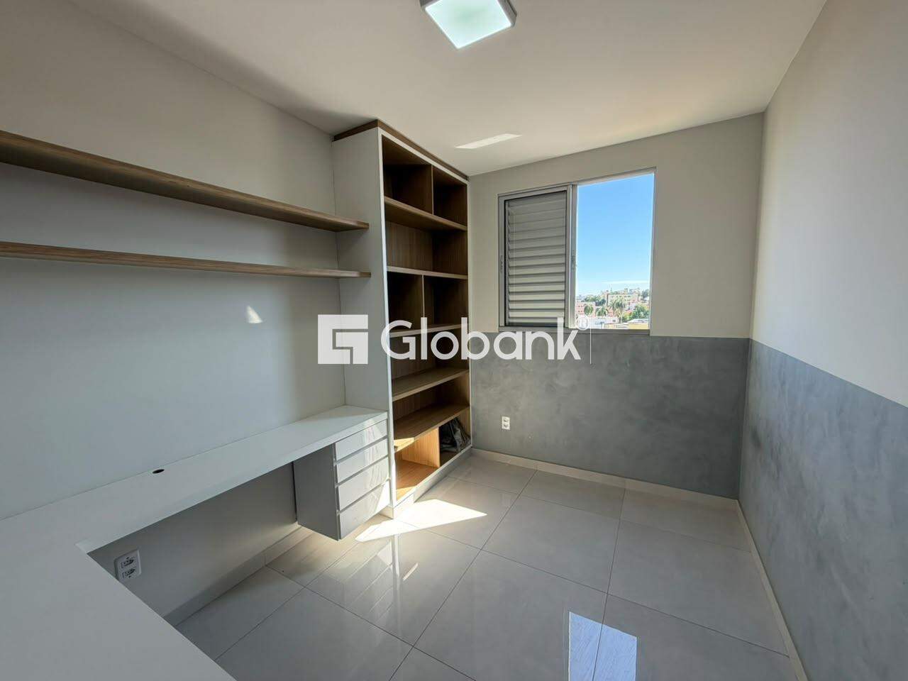 Apartamento 2 quartos para aluguel Vila Guilhermina 80m² Montes Claros MG: 