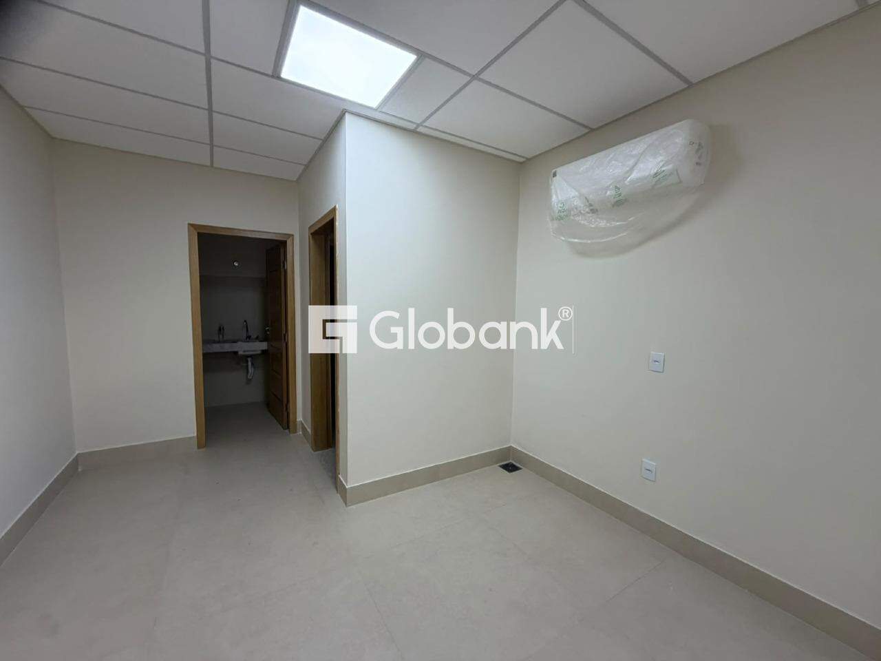 Ponto comercial para aluguel Centro 100m² Montes Claros MG: