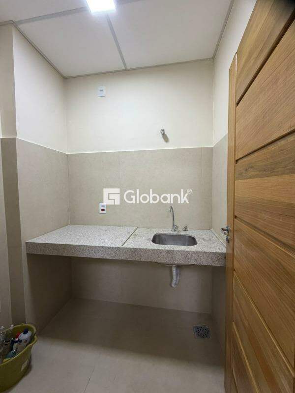 Ponto comercial para aluguel Centro 100m² Montes Claros MG: