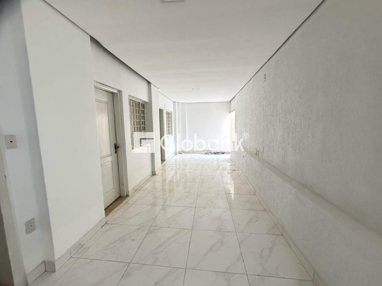 Ponto comercial para aluguel Centro 70m² Montes Claros MG: 