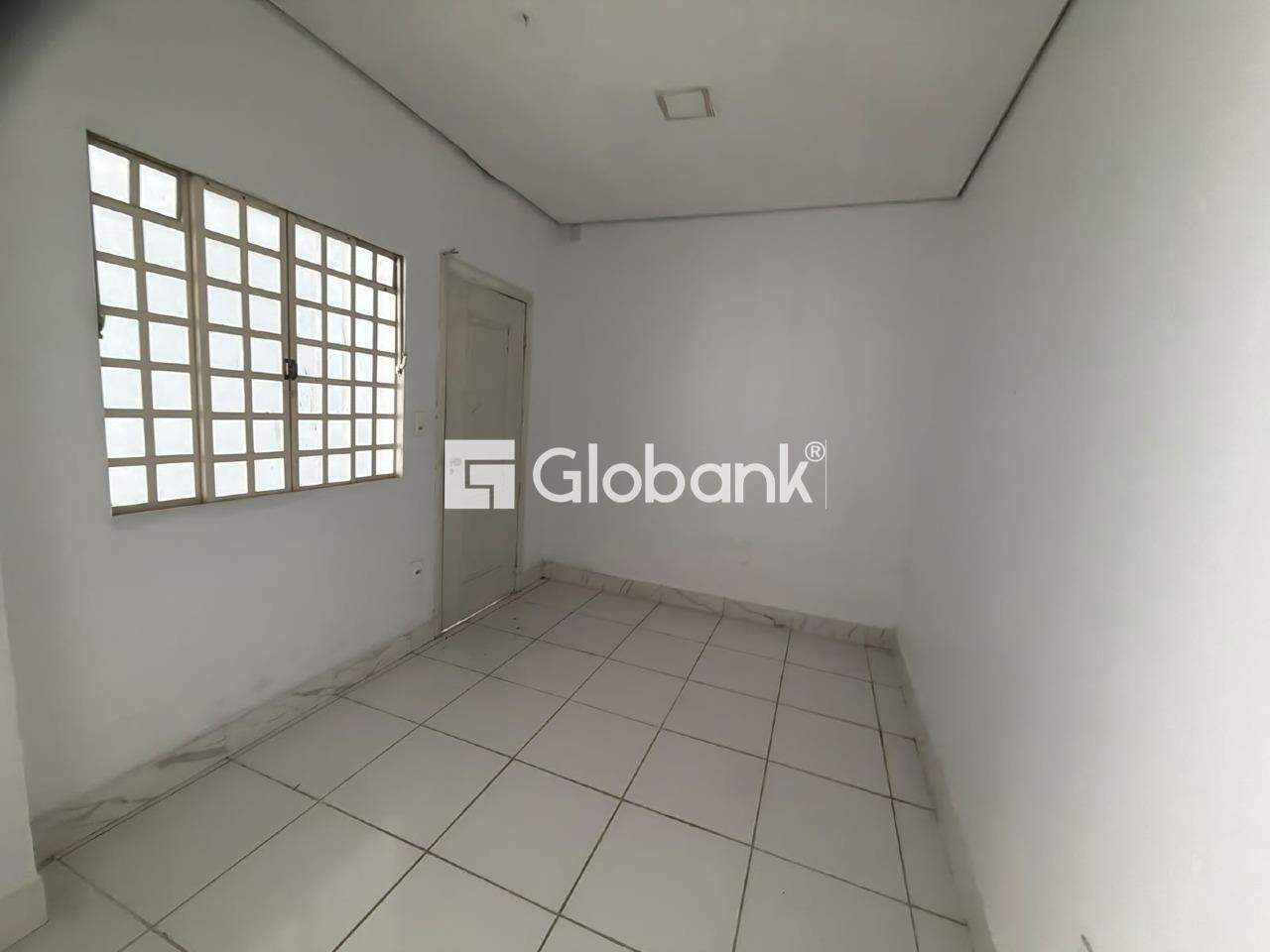 Ponto comercial para aluguel Centro 70m² Montes Claros MG: 