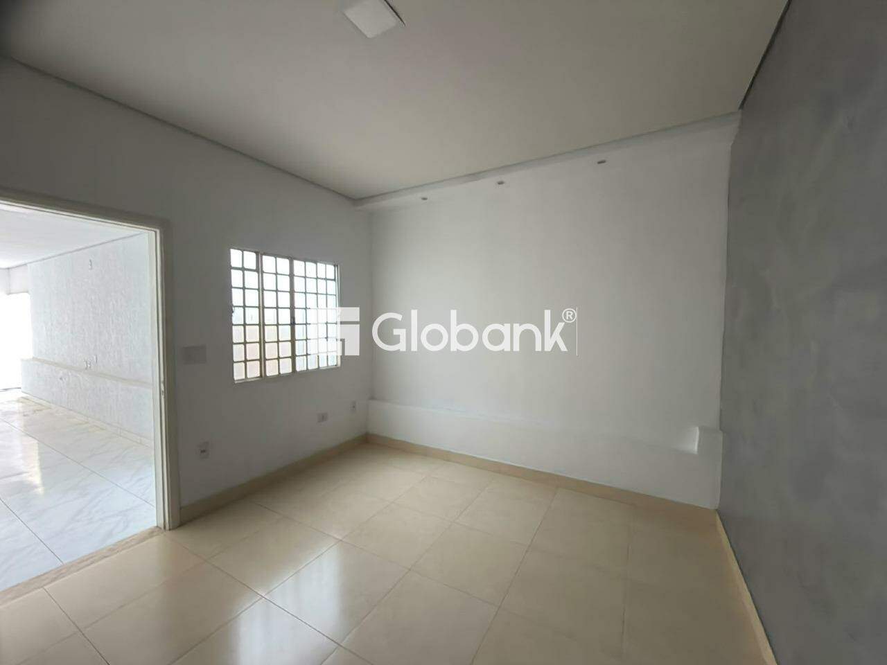 Ponto comercial para aluguel Centro 70m² Montes Claros MG: 