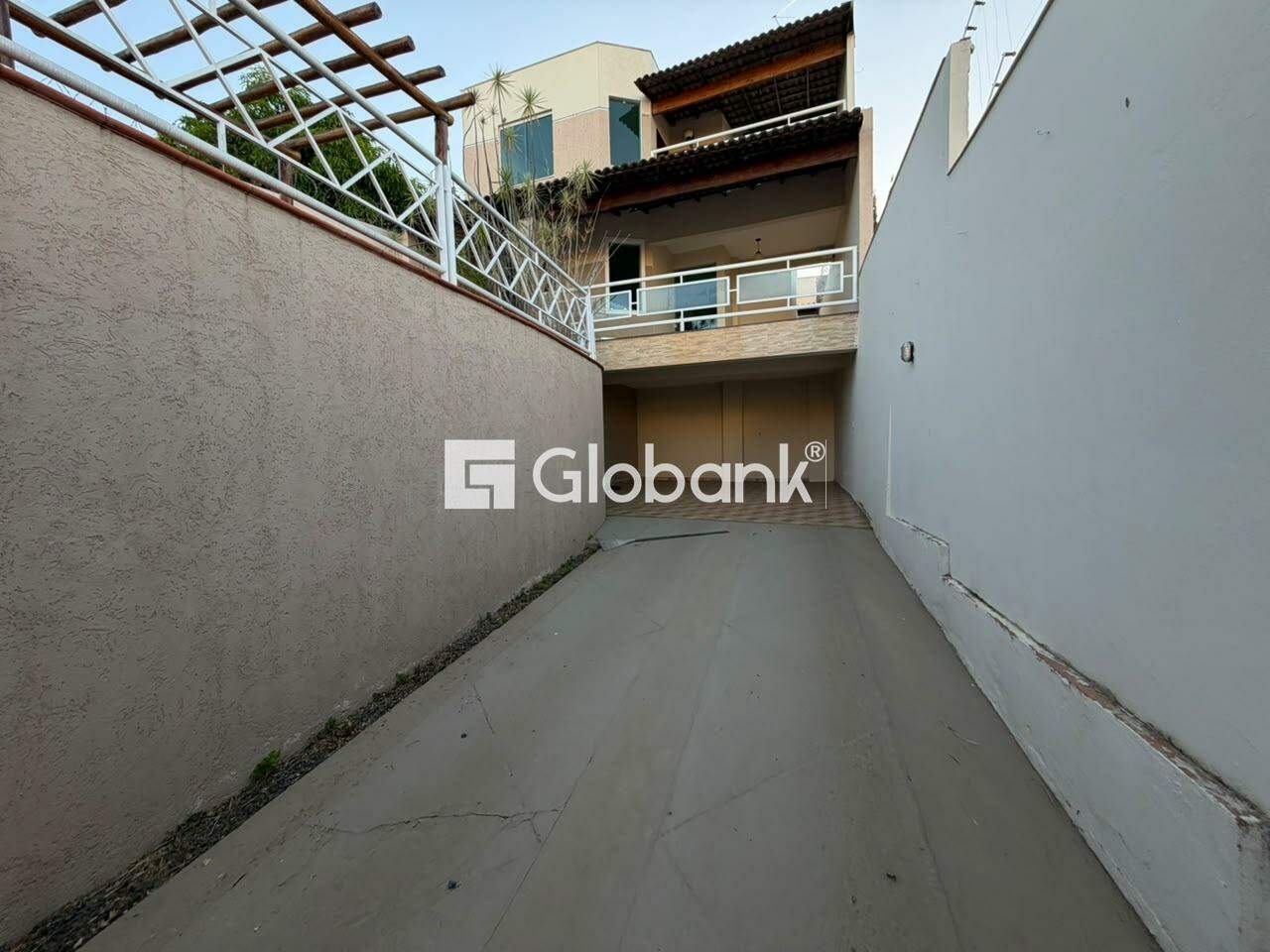 Casa 4 quartos para aluguel Barcelona Park 160m² Montes Claros MG: