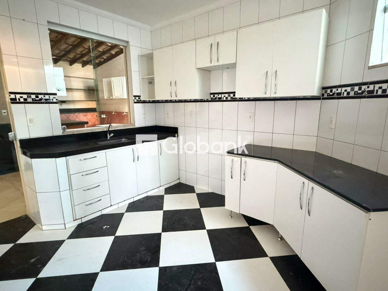 Casa 4 quartos para aluguel Barcelona Park 160m² Montes Claros MG: