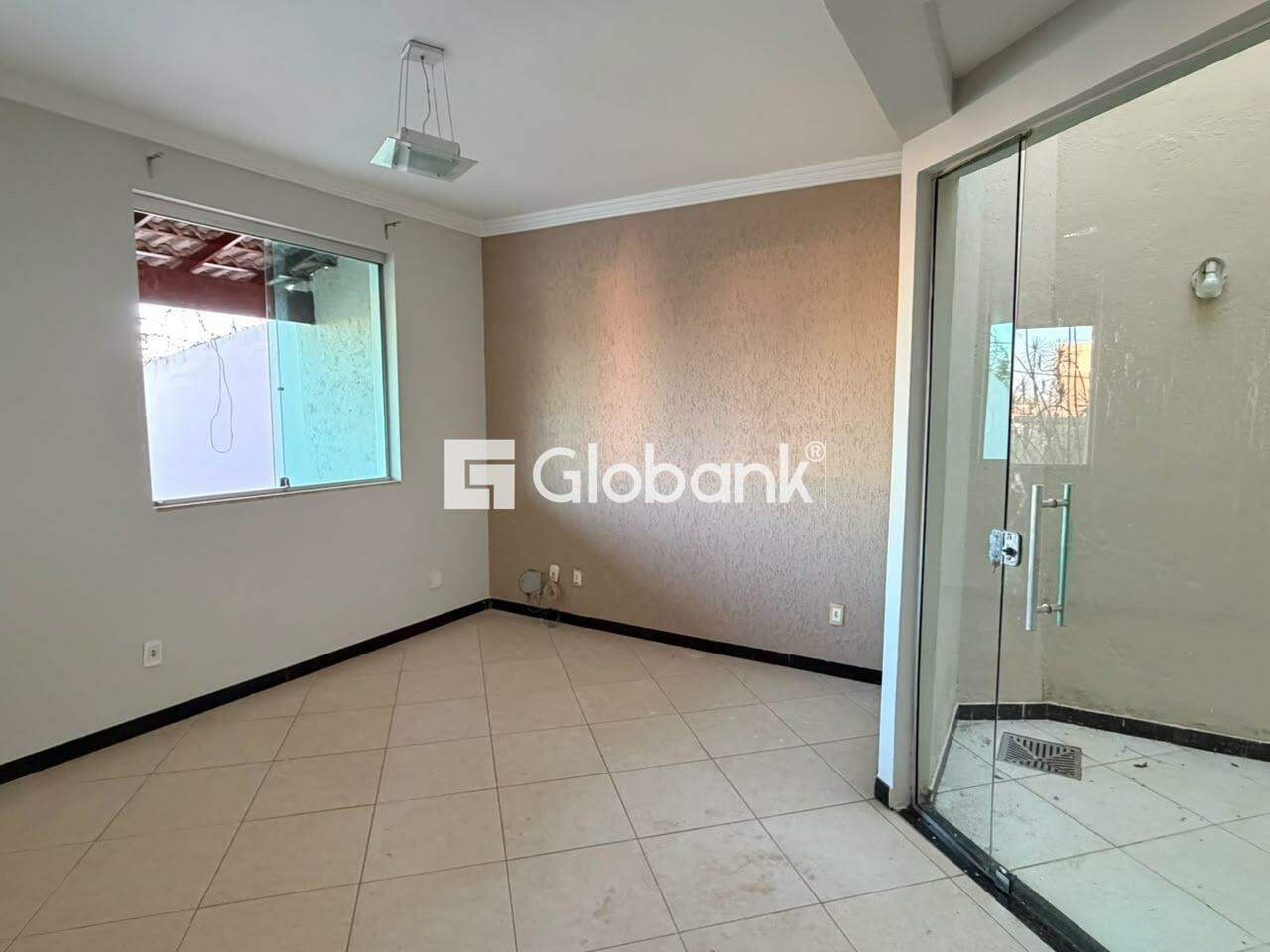 Casa 4 quartos para aluguel Barcelona Park 160m² Montes Claros MG: 