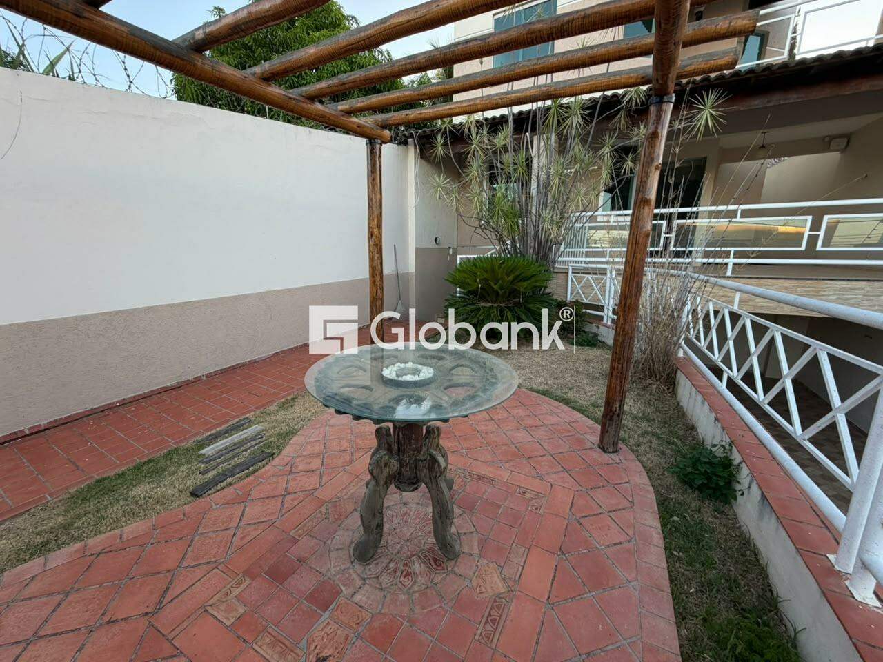 Casa 4 quartos para aluguel Barcelona Park 160m² Montes Claros MG: