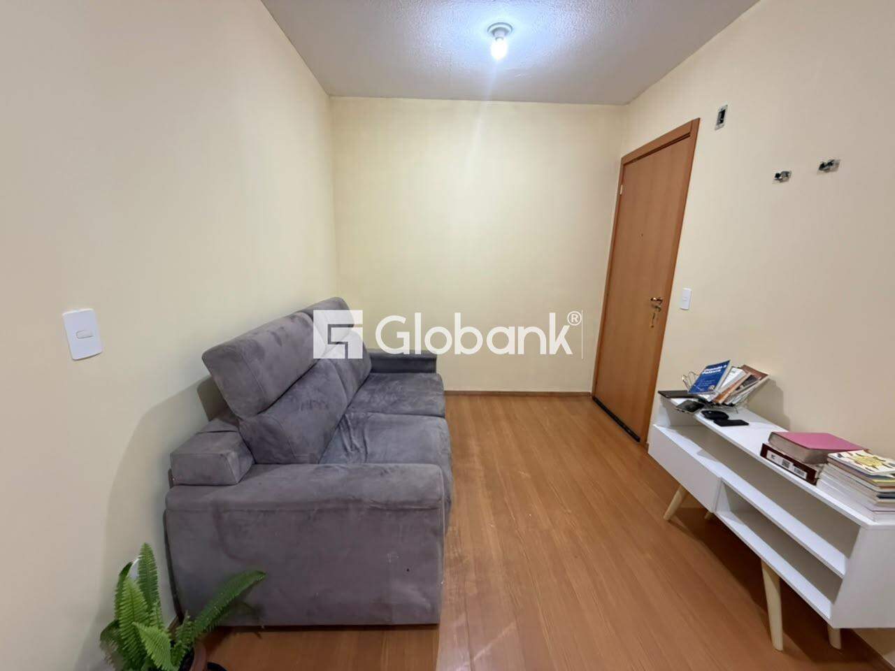 Apartamento 2 quartos para aluguel São Judas Tadeu 42m² Montes Claros MG: 
