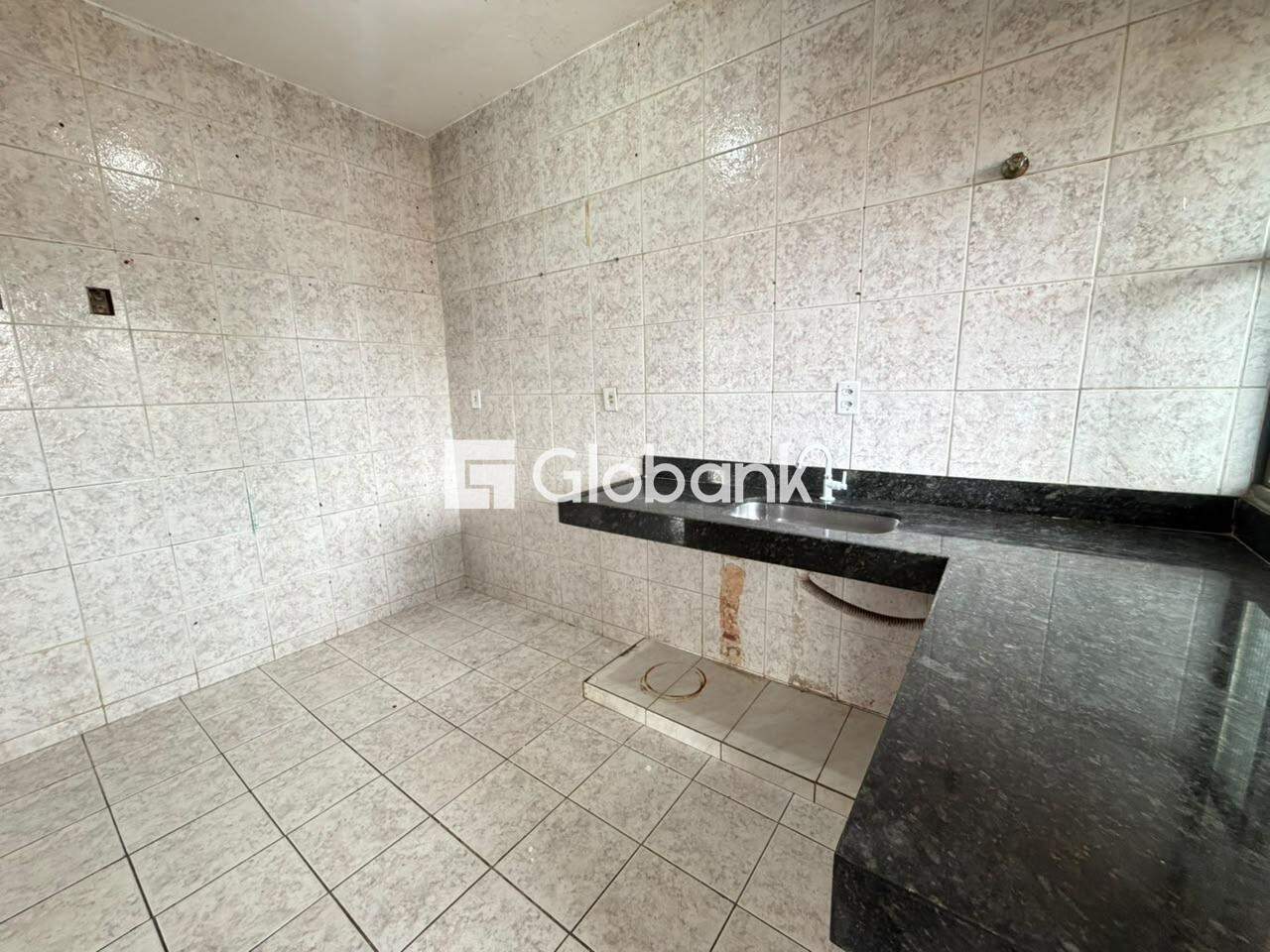 Casa 4 quartos para aluguel São Judas Tadeu 90m² Montes Claros MG: