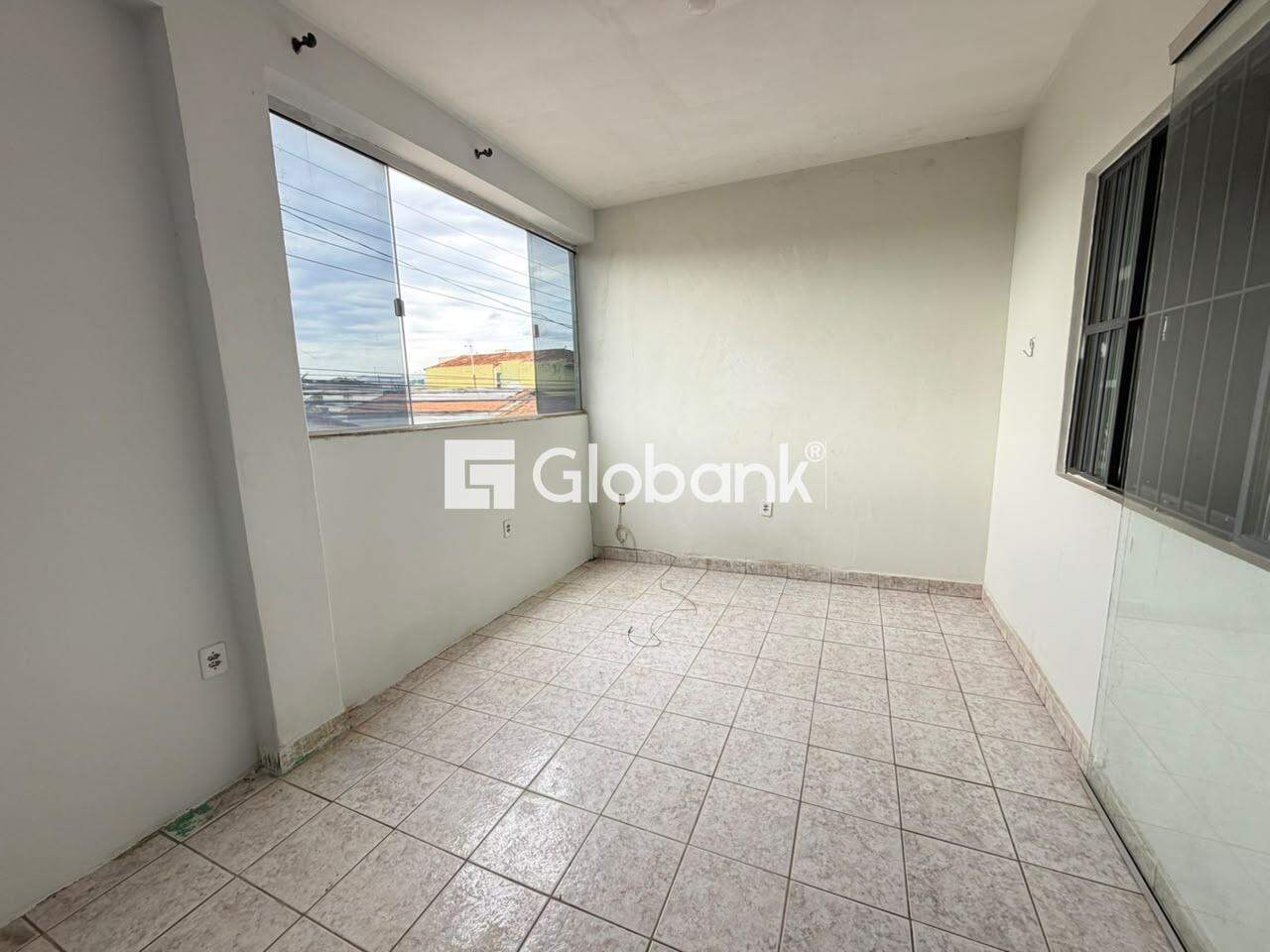 Casa 4 quartos para aluguel São Judas Tadeu 90m² Montes Claros MG: 