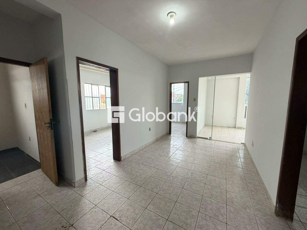 Casa 4 quartos para aluguel São Judas Tadeu 90m² Montes Claros MG: 