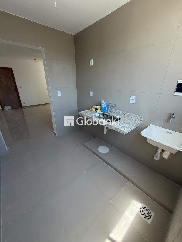 Apartamento 2 quartos para aluguel Universitário 50m² Montes Claros MG: 