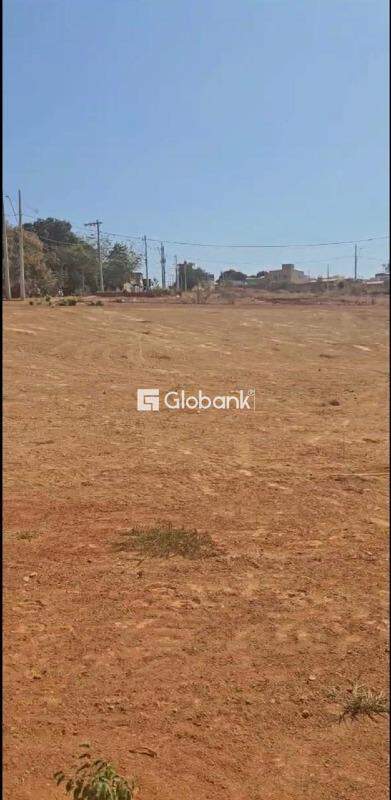 Terreno à venda Novo Delfino 240m² Montes Claros MG: 