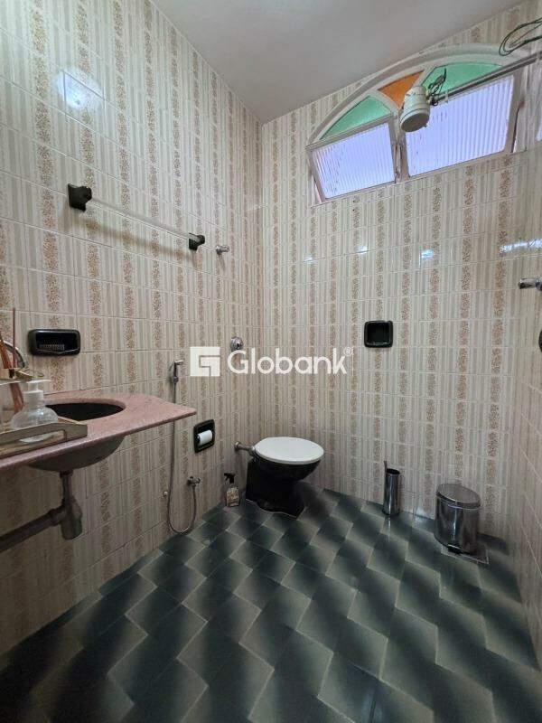 Casa 4 quartos à venda Todos os Santos 350m² Montes Claros MG: