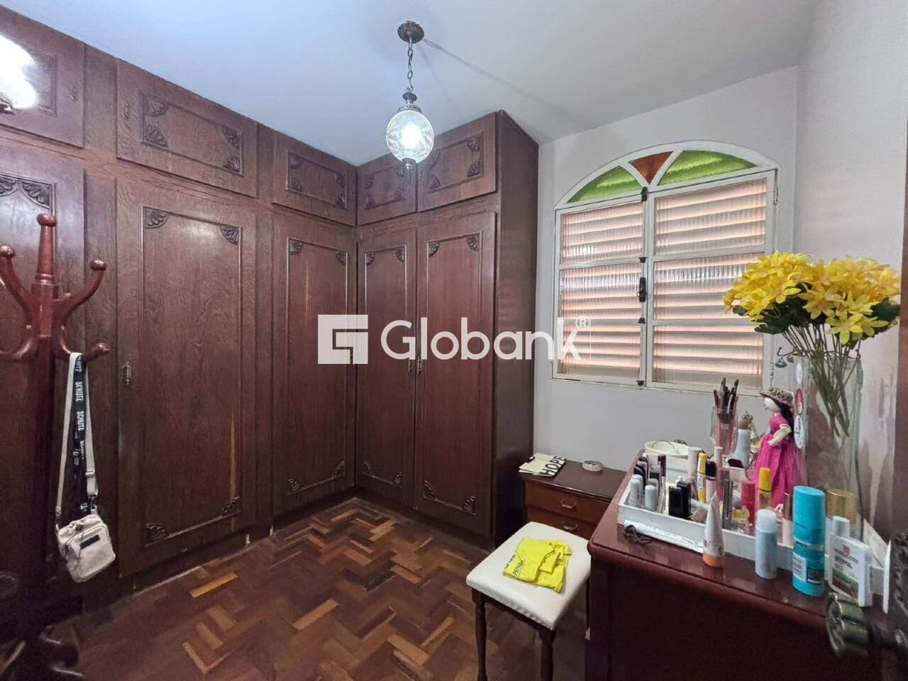 Casa 4 quartos à venda Todos os Santos 350m² Montes Claros MG: