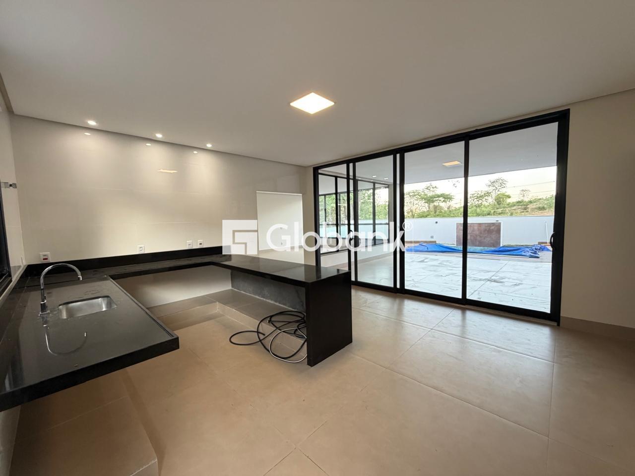 Casa 4 quartos à venda Ibituruna 308m² Montes Claros MG: 
